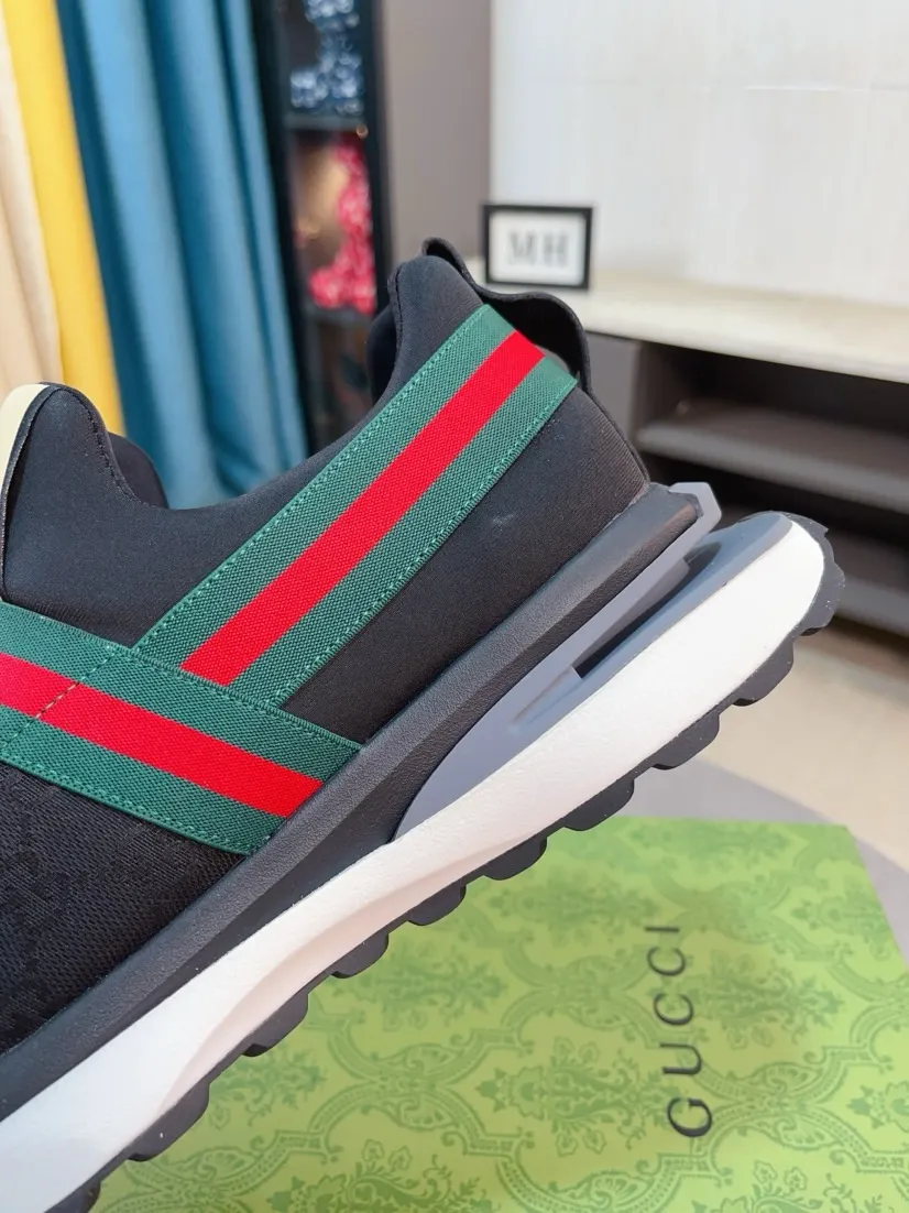Factory price 458🌹🌹GUCCI [Gucci] New high-end brand of men's shoes, the latest fashionable casual men's shoes, trendy and versatile style, relaxed and sporty style, uppers imported from Italy, first-layer cowhide, genuine leather lining and ultra-fine workmanship. Original personalized fashionable rubber wear-resistant outsole, light and comfortable on the foot, size 38-44